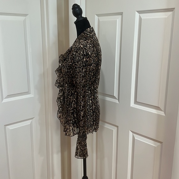 Mary L Couture, women’s, M, animal print blouse. 100% polyester. Like new! - Picture 6 of 10